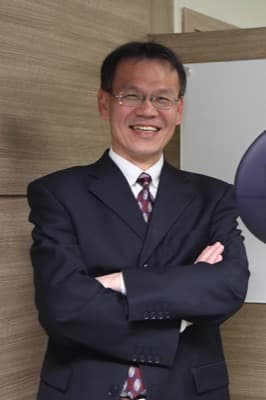 張安佐，前明基友達文教基金會 董事長